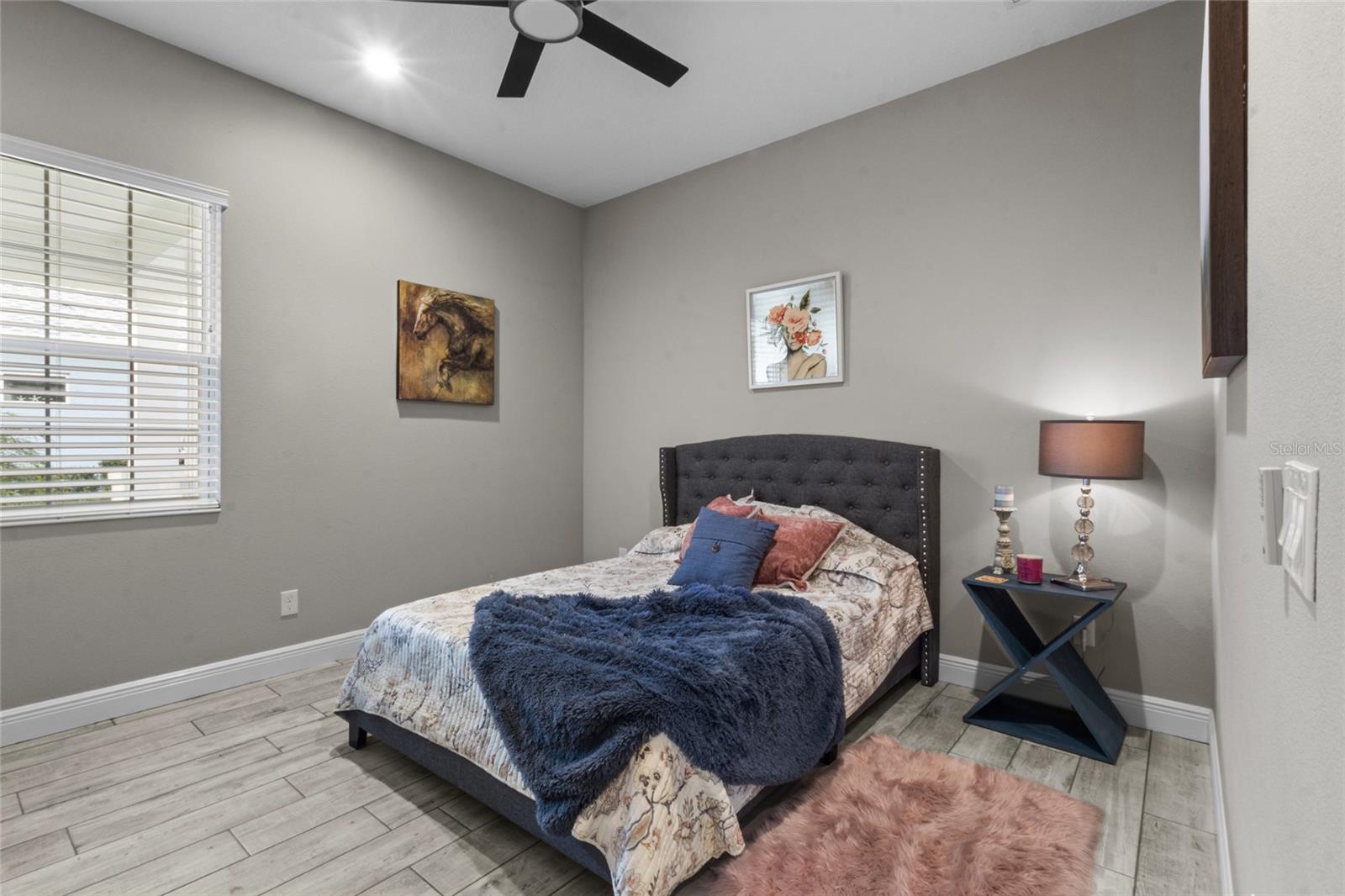 Image 22 of 39 For 13732 Old Creek Court