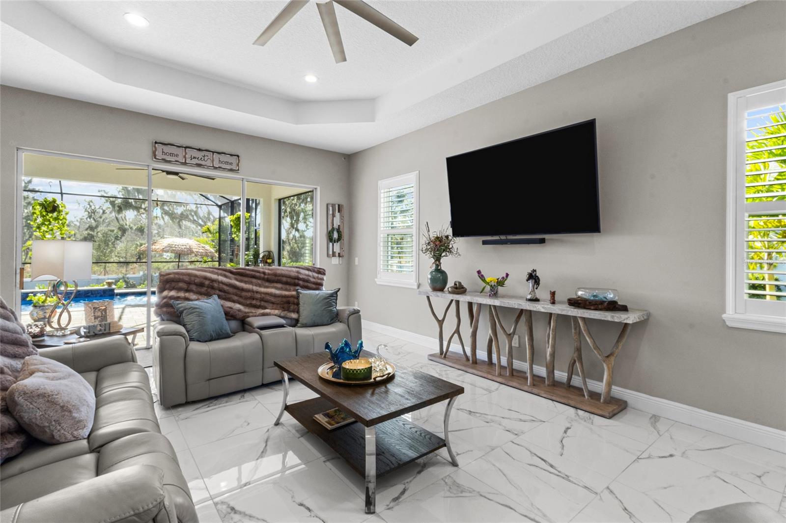 Image 7 of 39 For 13732 Old Creek Court