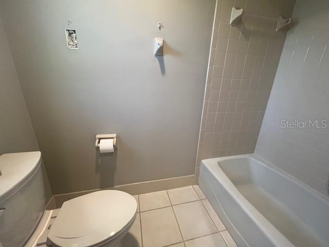 Image 16 of 27 For 9 Dover Drive