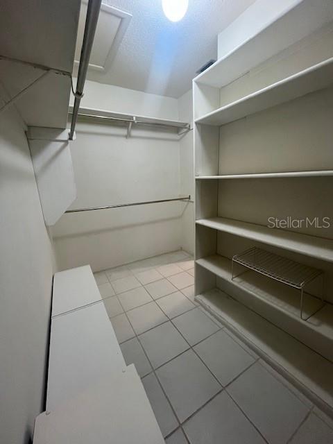 Image 17 of 27 For 9 Dover Drive