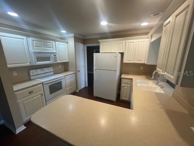 Image 25 of 27 For 9 Dover Drive