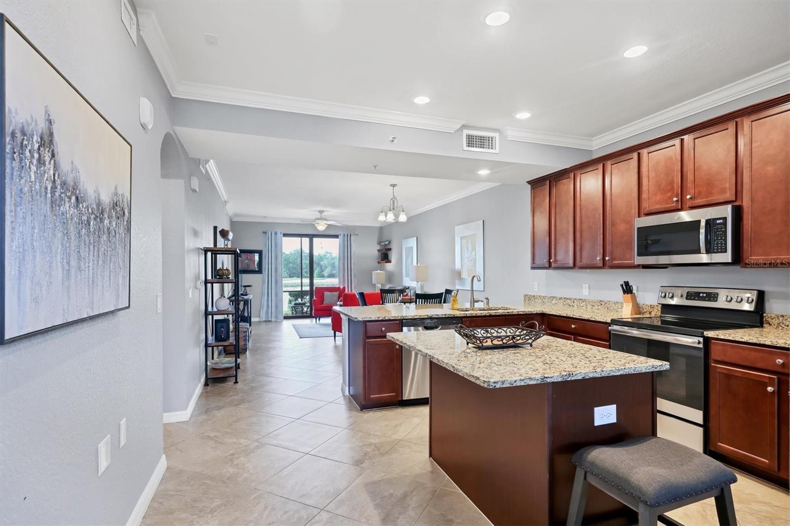 Image 3 of 61 For 17108 Vardon Terrace 105