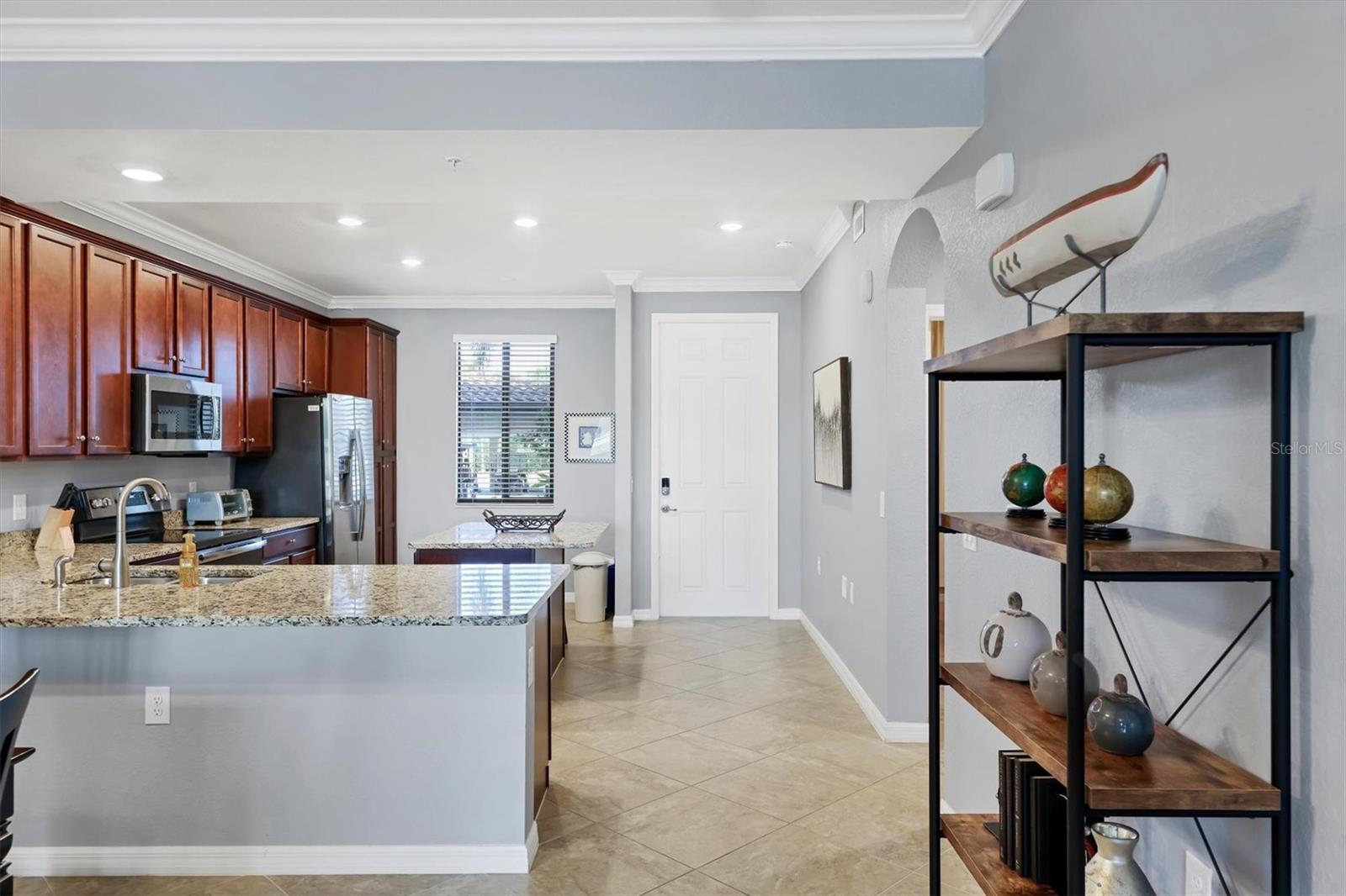 Image 5 of 61 For 17108 Vardon Terrace 105