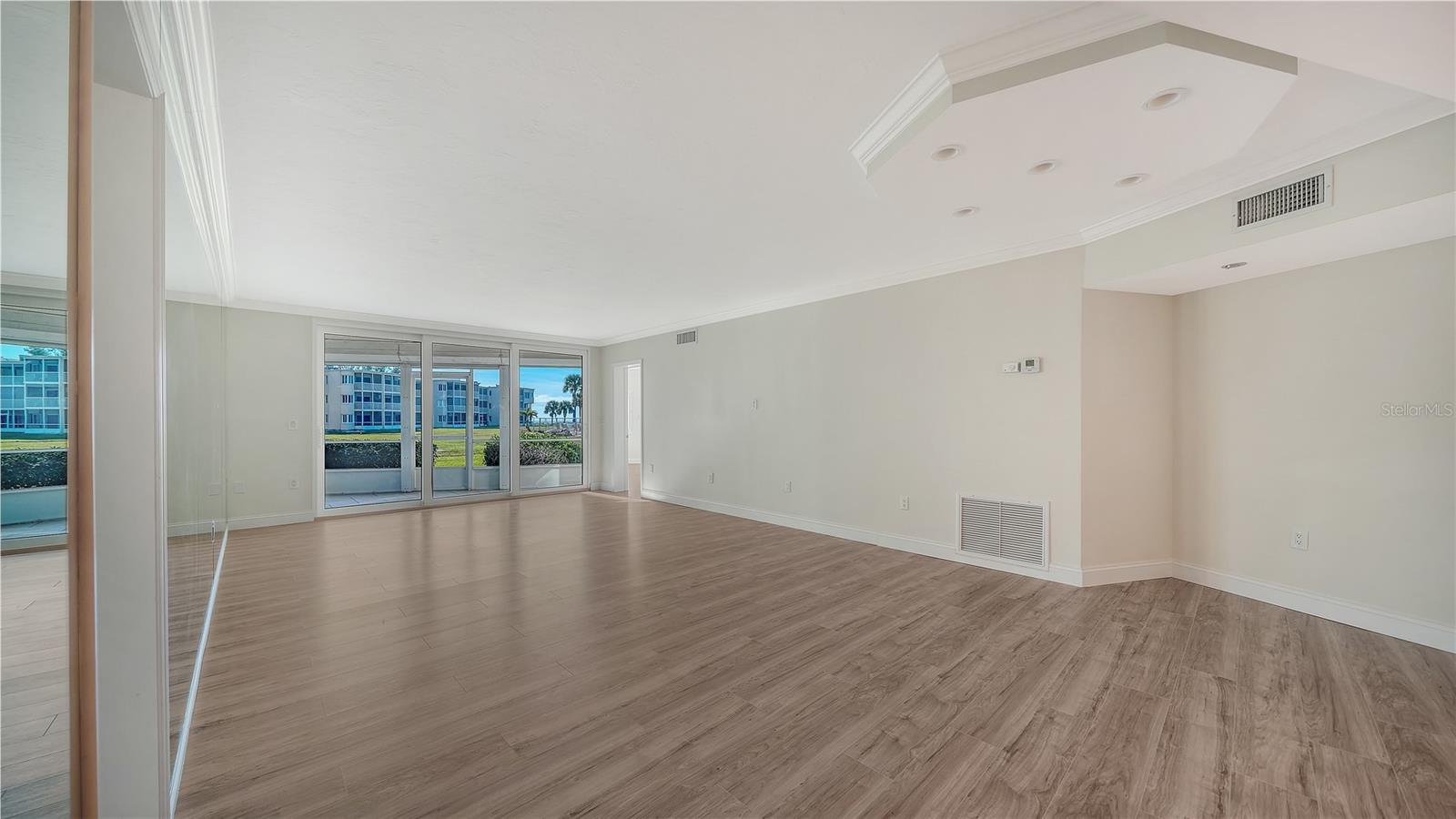 Image 6 of 22 For 4835 Gulf Of Mexico Drive 106