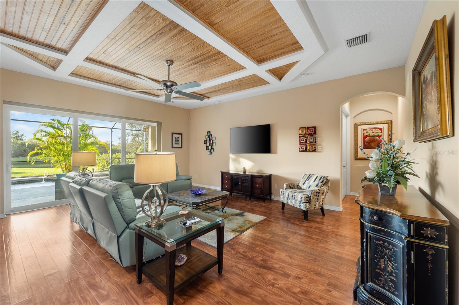 Image 18 of 61 For 5832 Arbor Wood Court