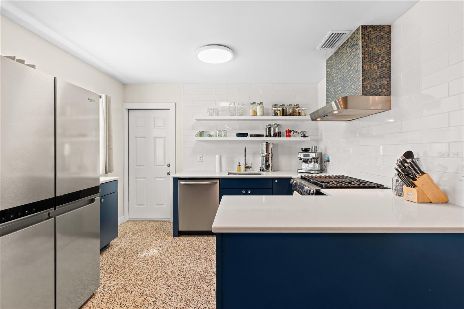 Image 15 of 54 For 6227 Columbia Drive