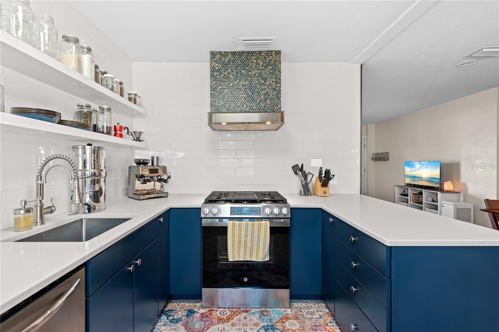 Image 2 of 54 For 6227 Columbia Drive