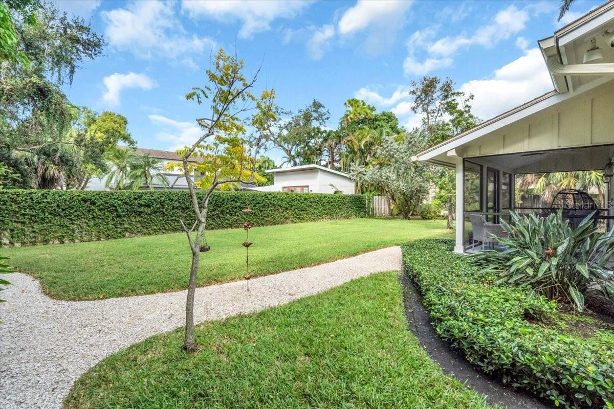 Image 11 of 33 For 1631 Worrington Street