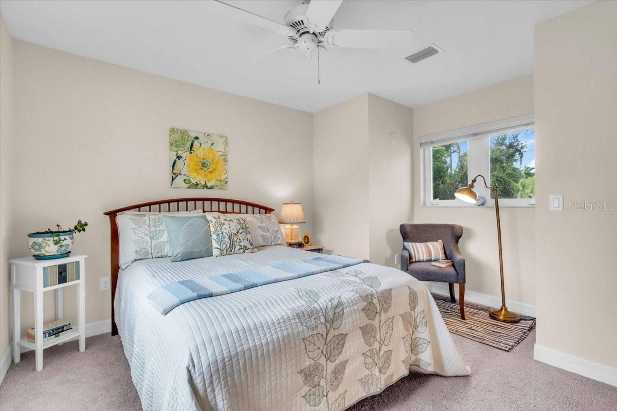 Image 18 of 33 For 1631 Worrington Street