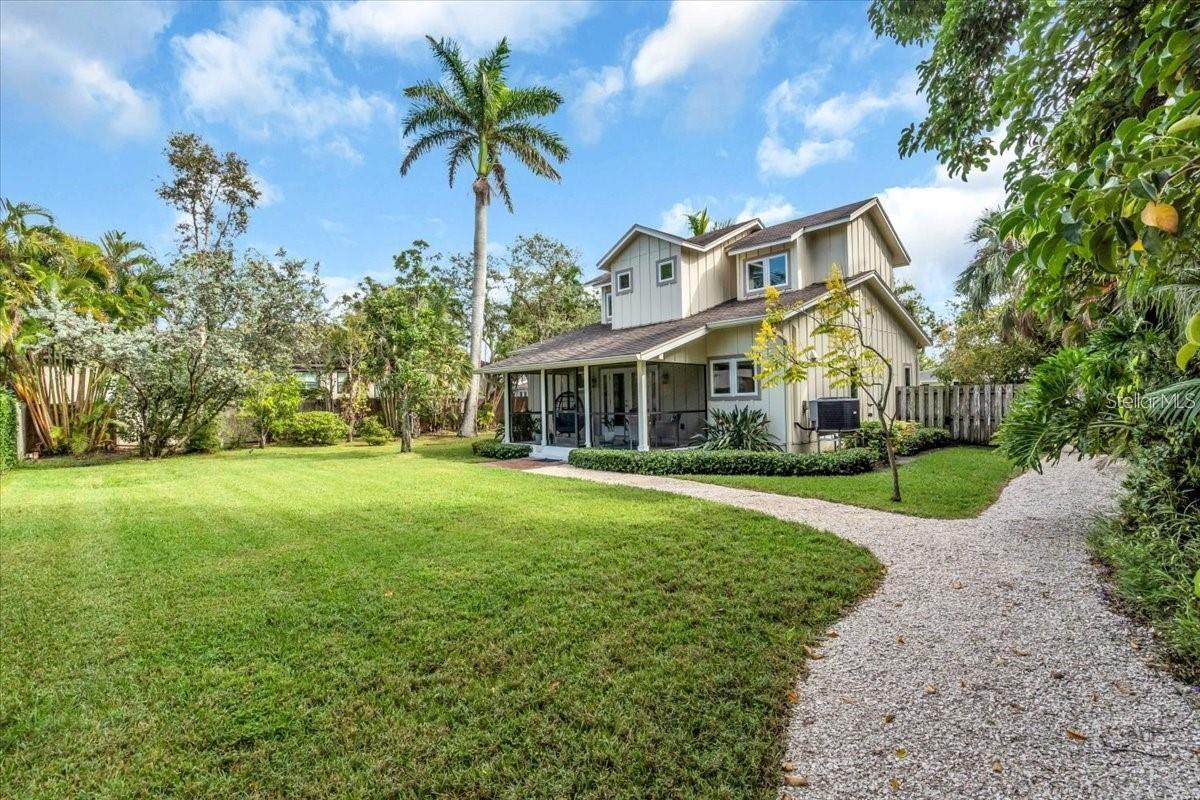 Image 2 of 33 For 1631 Worrington Street