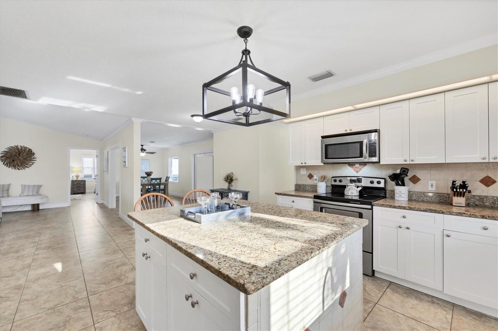 Image 12 of 42 For 5334 San Jose Drive