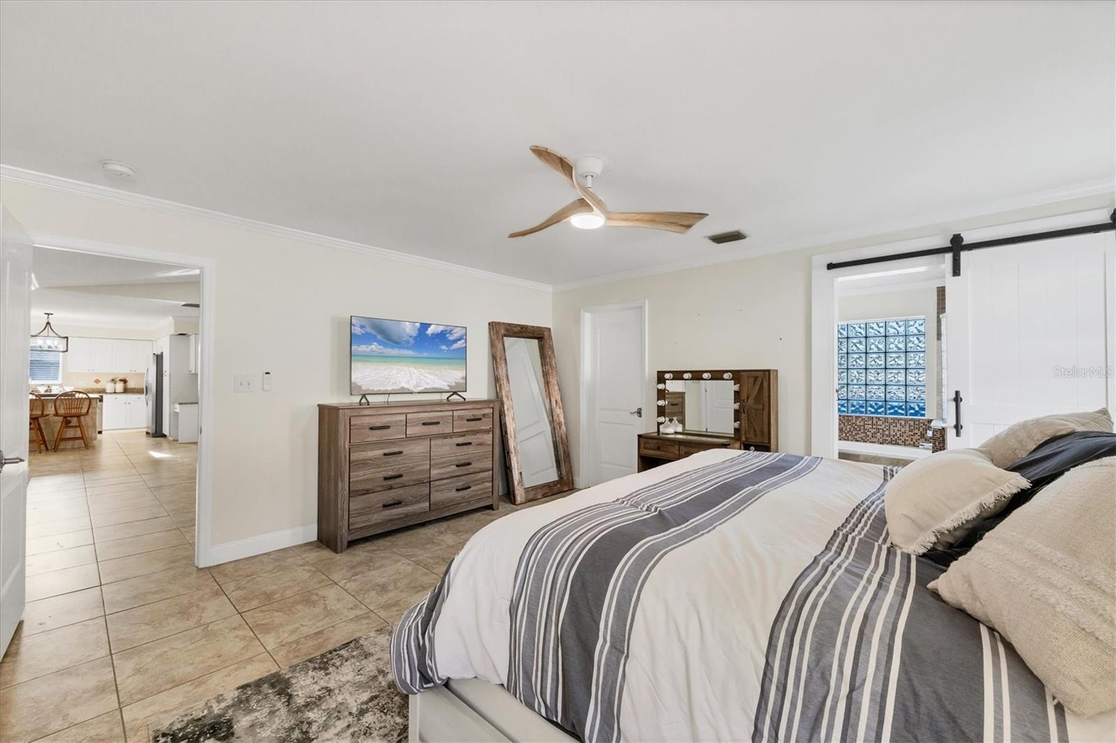 Image 14 of 42 For 5334 San Jose Drive