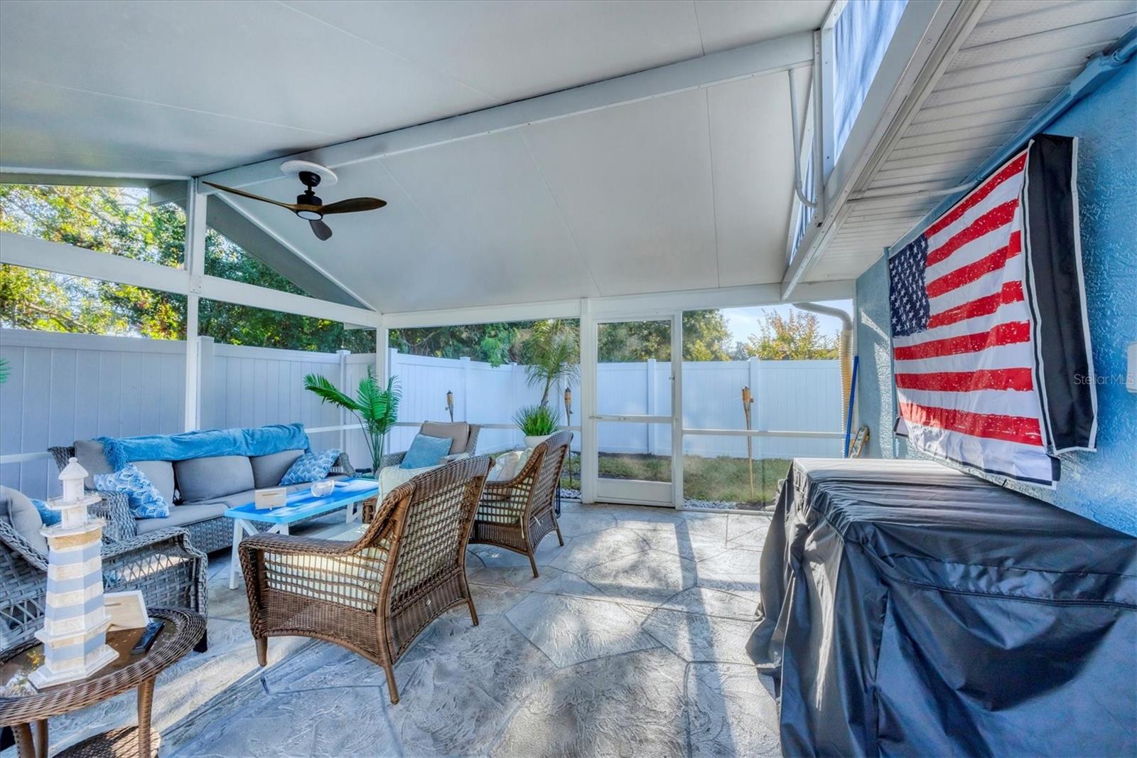 Image 28 of 42 For 5334 San Jose Drive