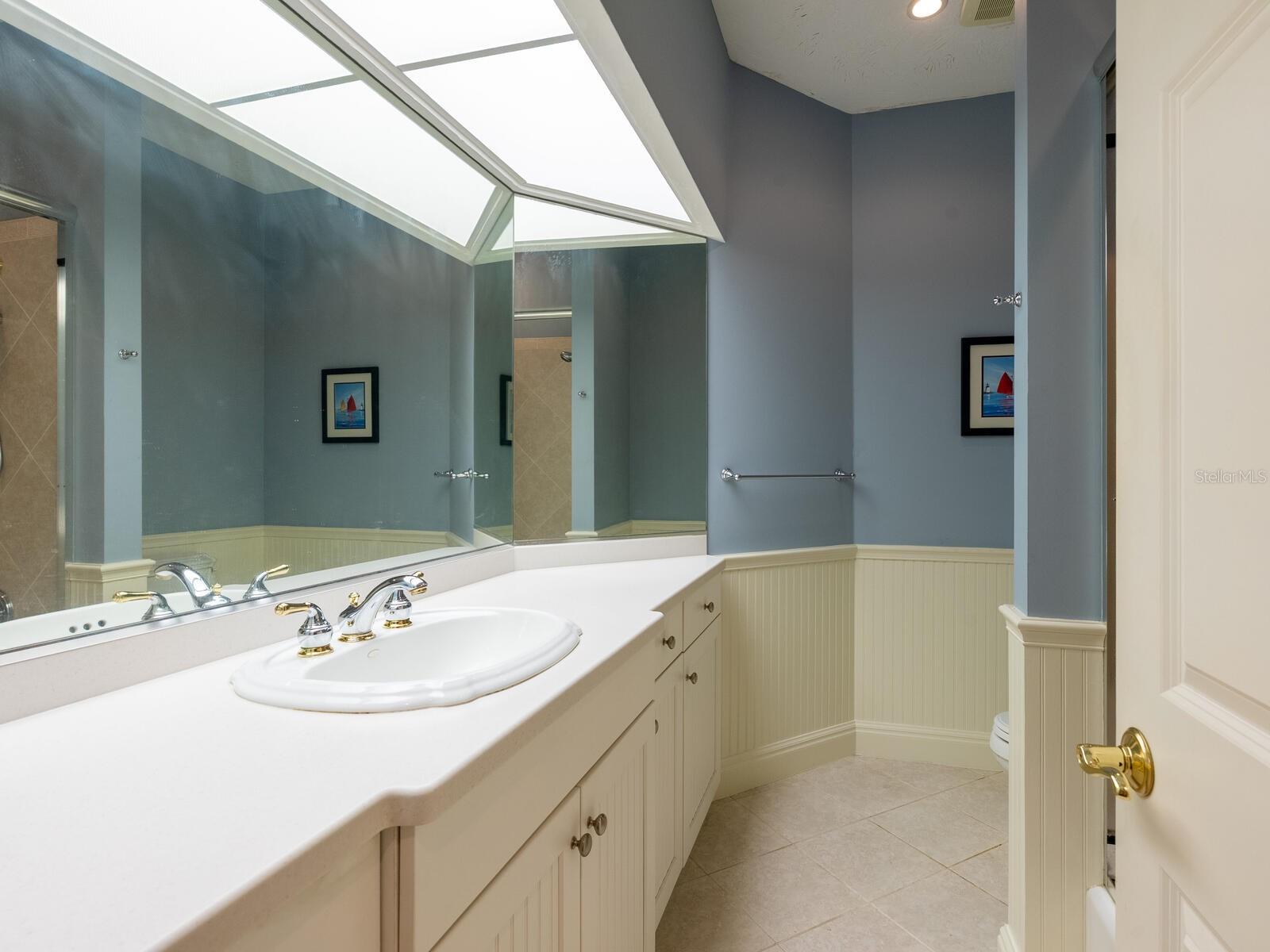 Image 14 of 44 For 4348 Highland Oaks Circle