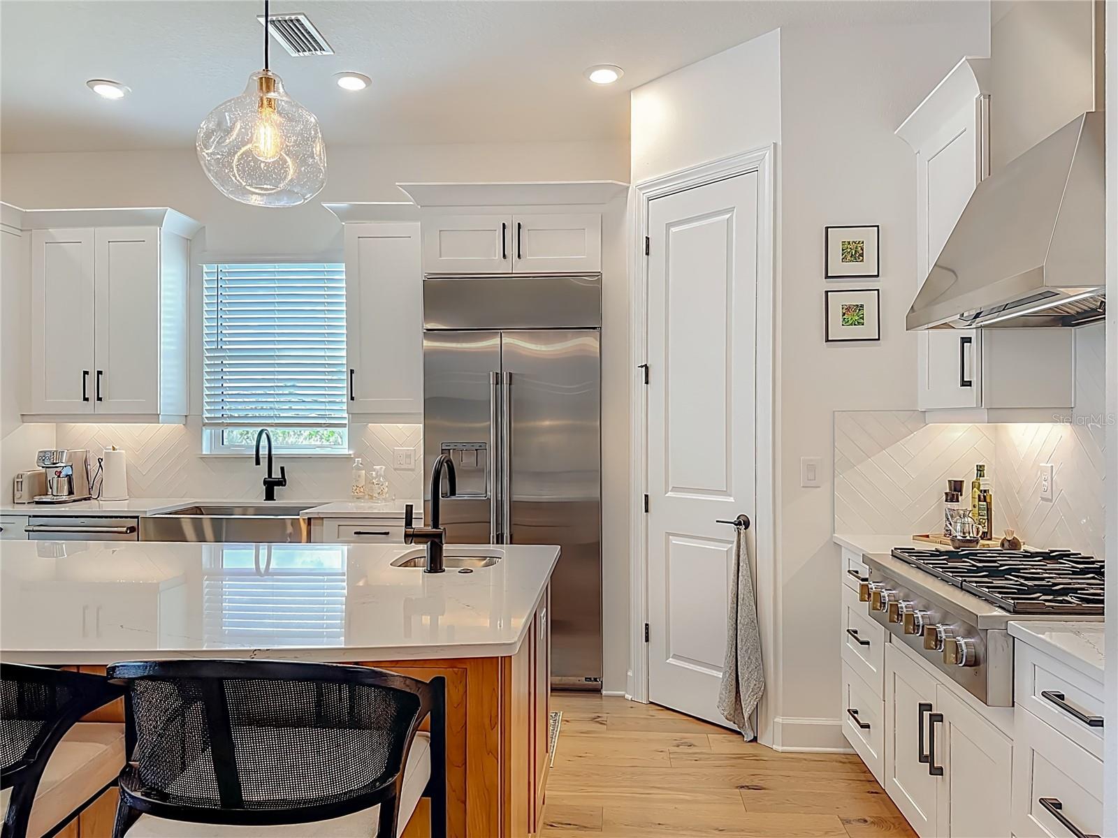 Image 14 of 88 For 16306 Isola Pl