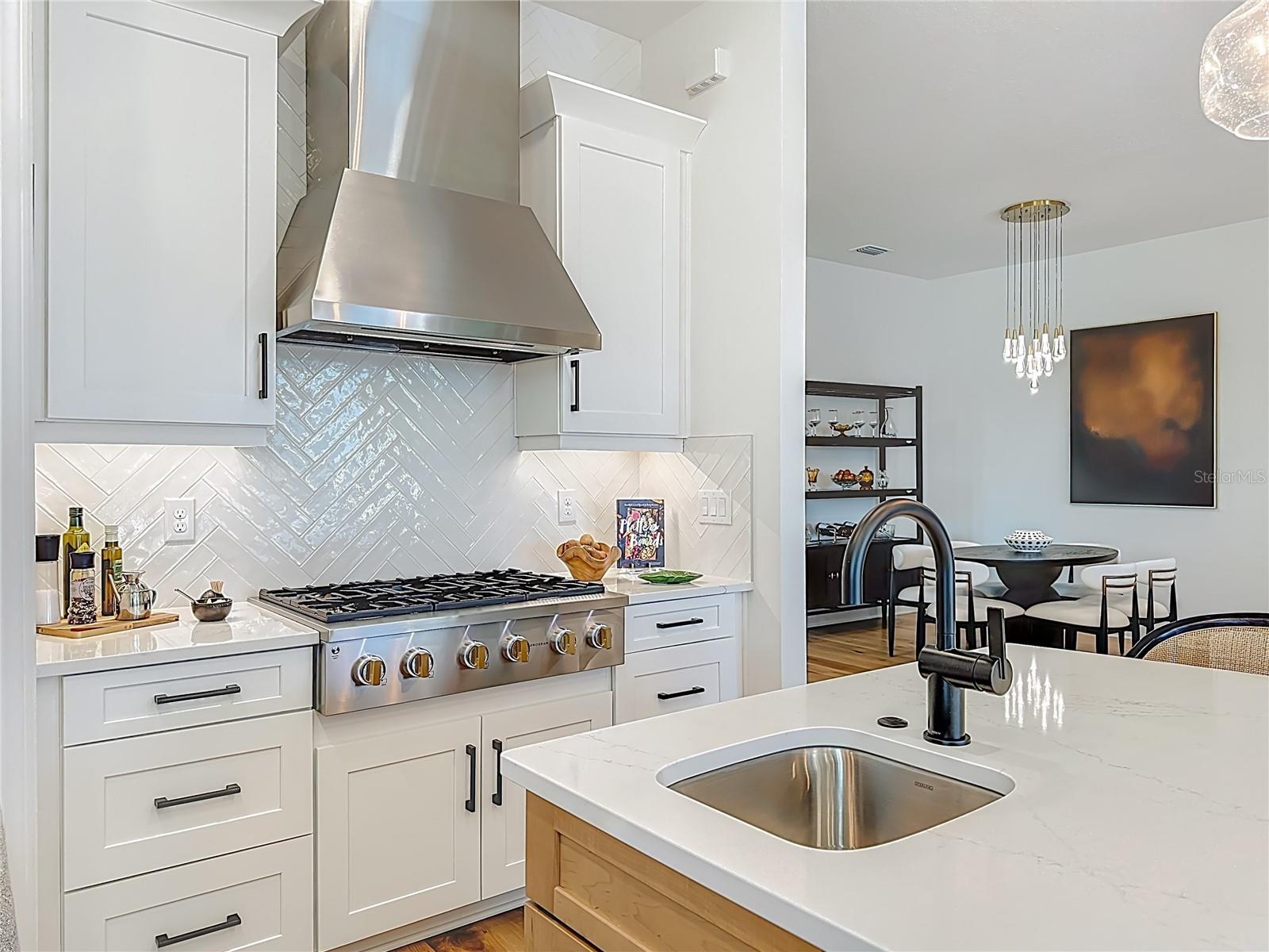 Image 15 of 88 For 16306 Isola Pl