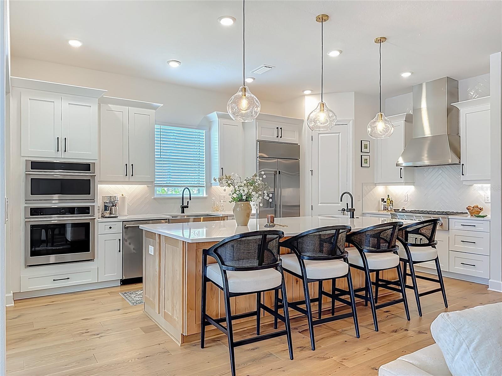 Image 20 of 88 For 16306 Isola Pl