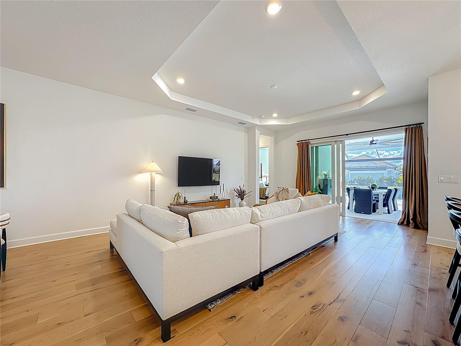 Image 27 of 88 For 16306 Isola Pl