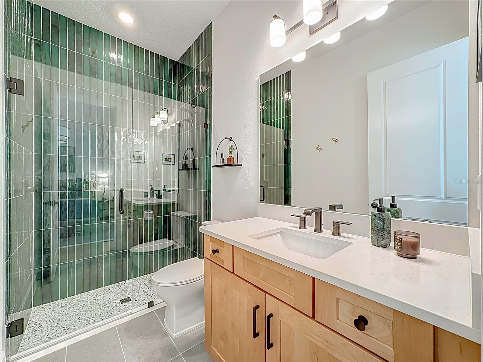 Image 41 of 88 For 16306 Isola Pl