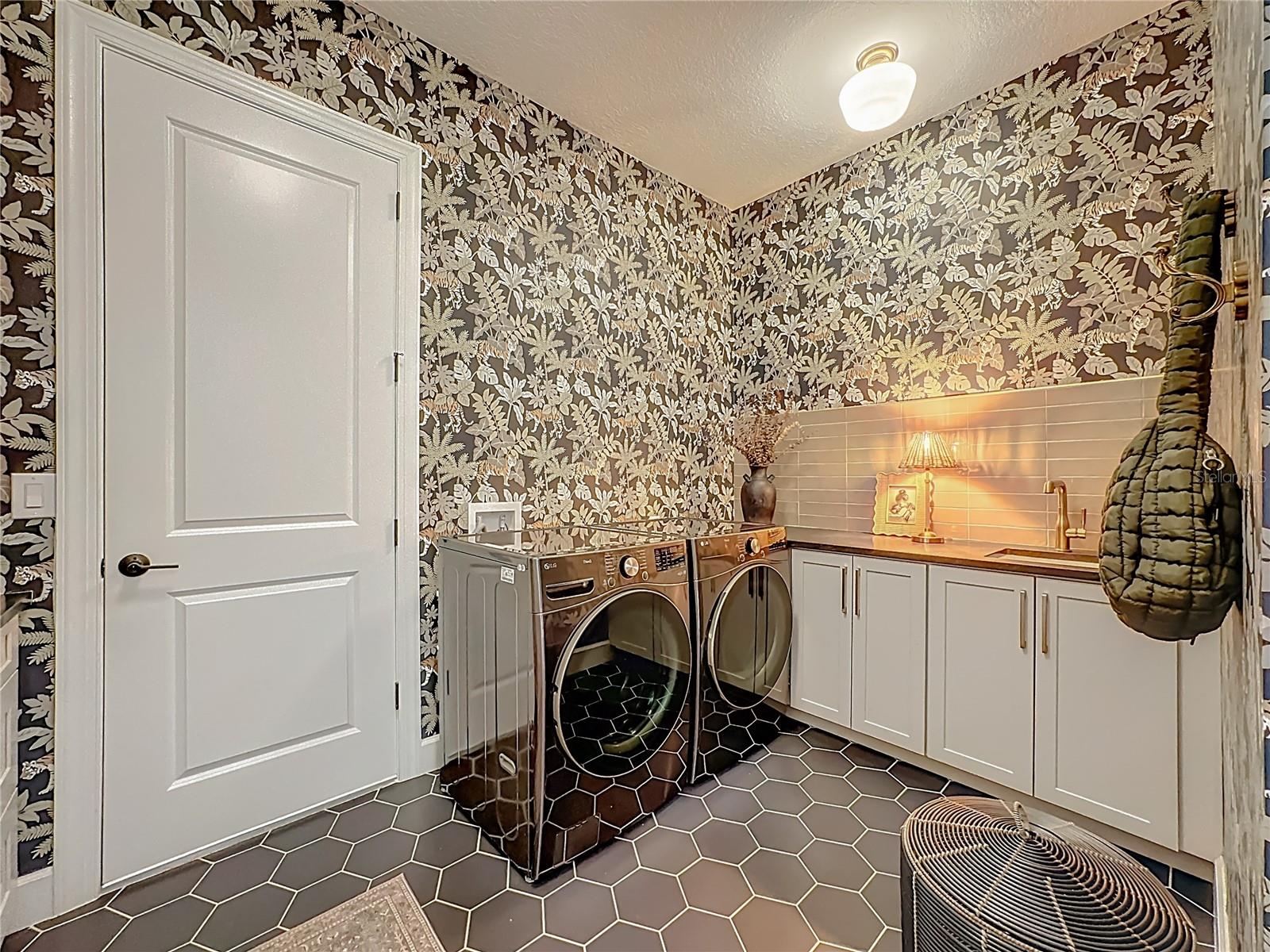 Image 55 of 88 For 16306 Isola Pl