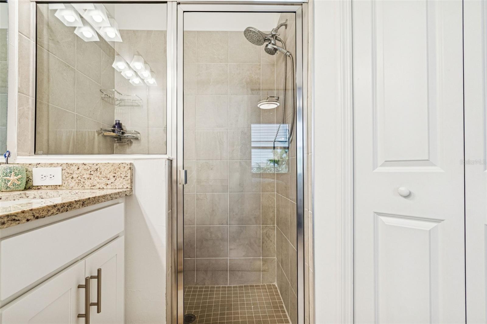 Image 17 of 51 For 5433 Mystic Water Cove