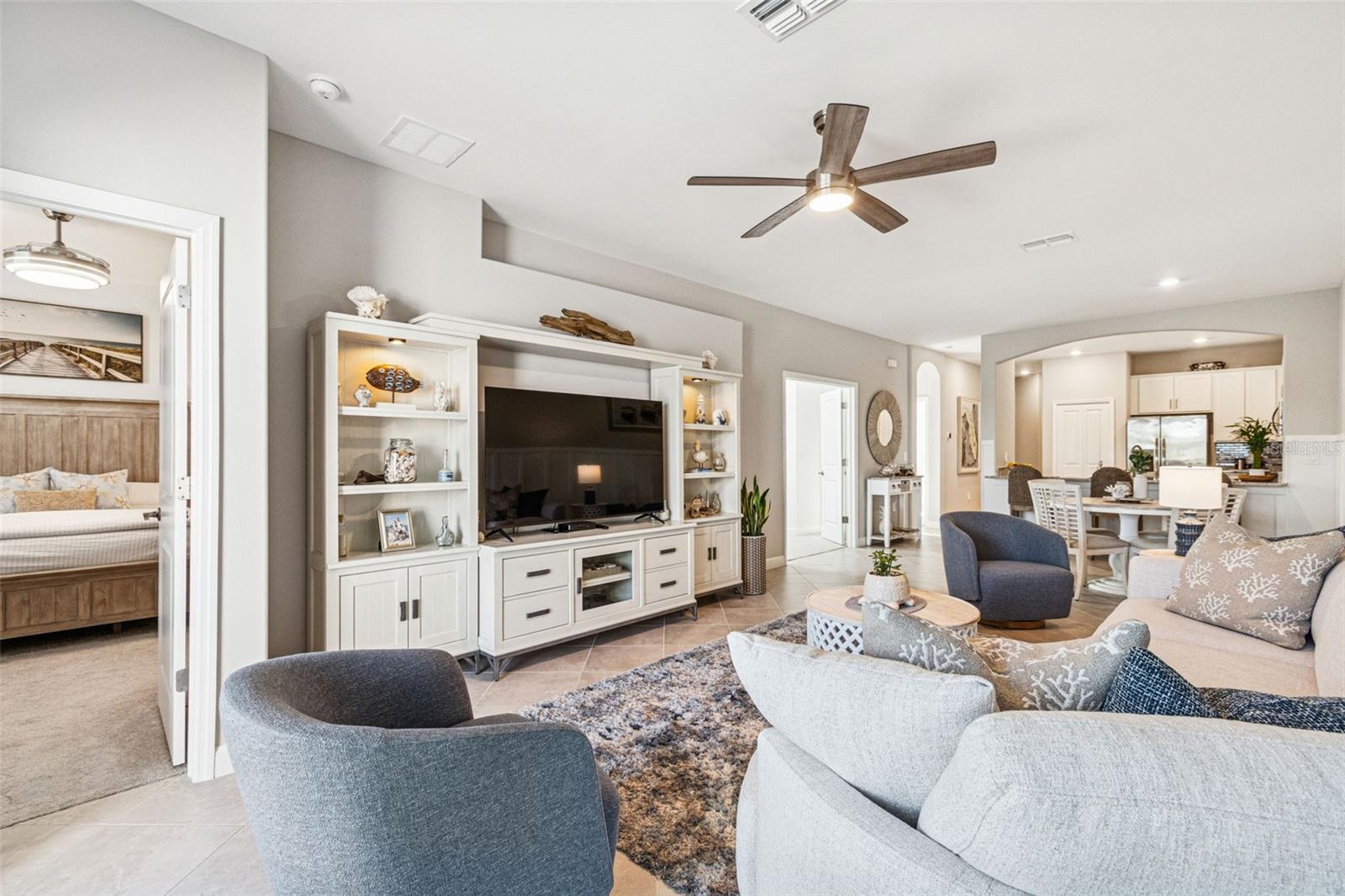 Image 7 of 51 For 5433 Mystic Water Cove