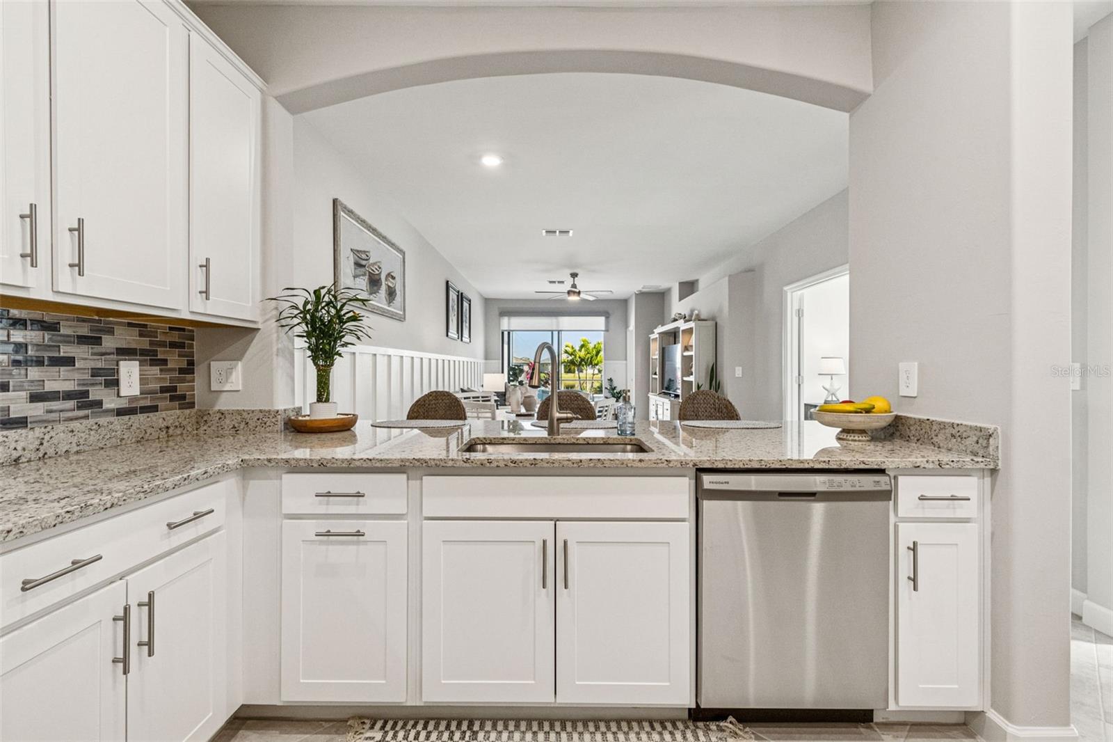 Image 8 of 51 For 5433 Mystic Water Cove