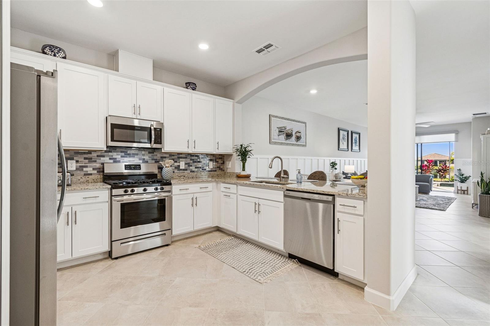 Image 9 of 51 For 5433 Mystic Water Cove