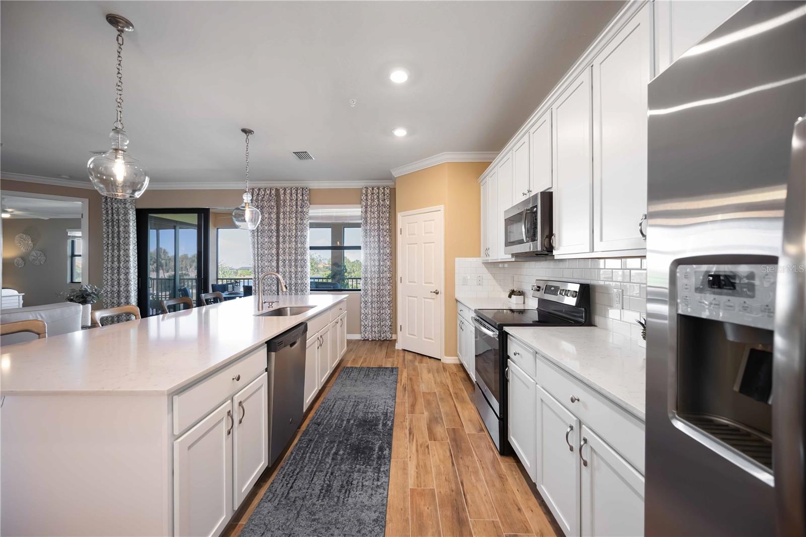 Image 18 of 92 For 10788 Tarflower Drive 202