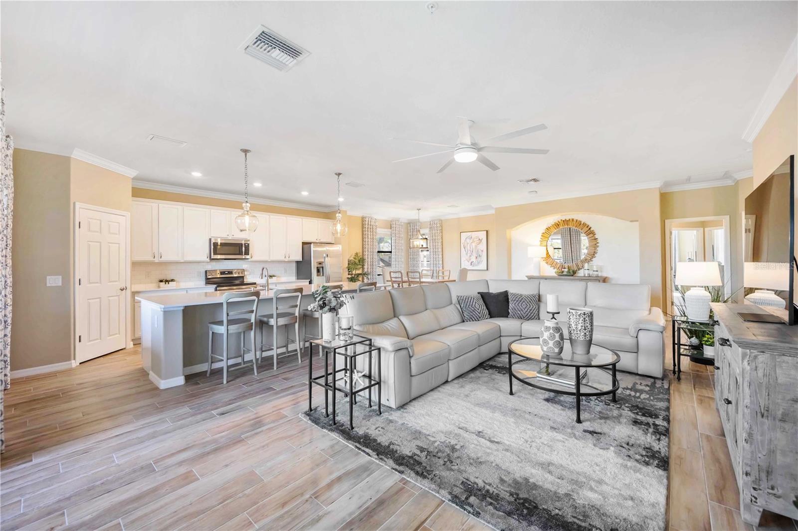 Image 21 of 92 For 10788 Tarflower Drive 202