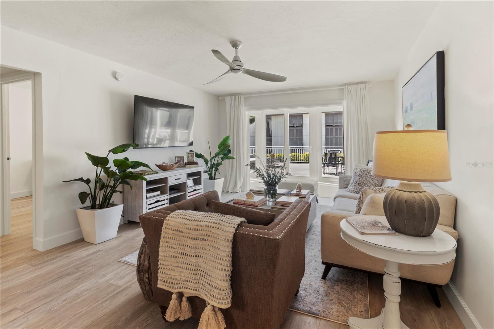 Image 17 of 48 For 1055 Peppertree Drive 102aa