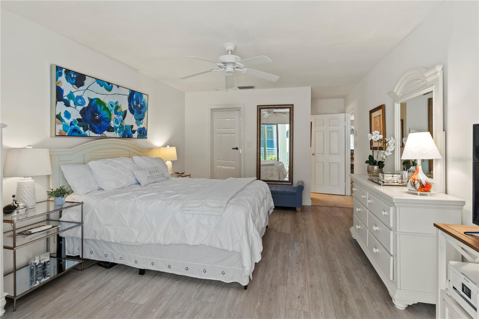 Image 19 of 48 For 1055 Peppertree Drive 102aa