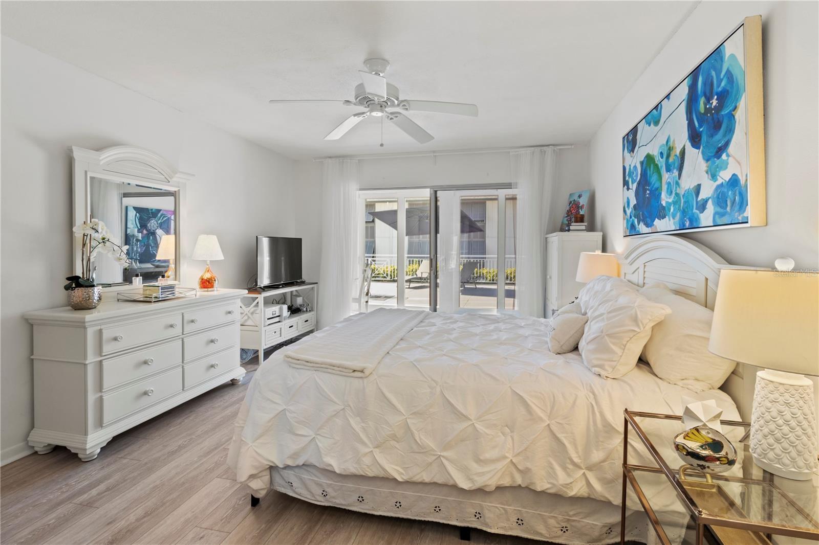 Image 20 of 48 For 1055 Peppertree Drive 102aa