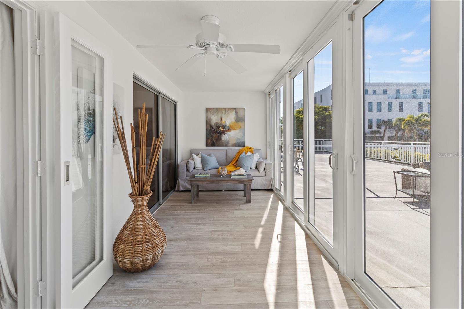 Image 29 of 48 For 1055 Peppertree Drive 102aa