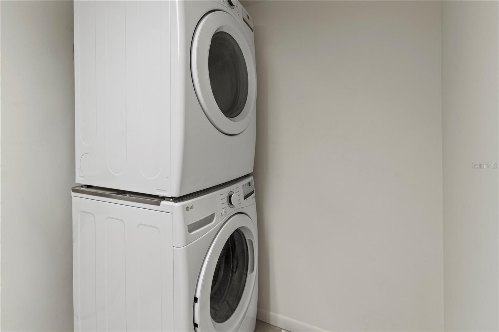 Image 34 of 48 For 1055 Peppertree Drive 102aa