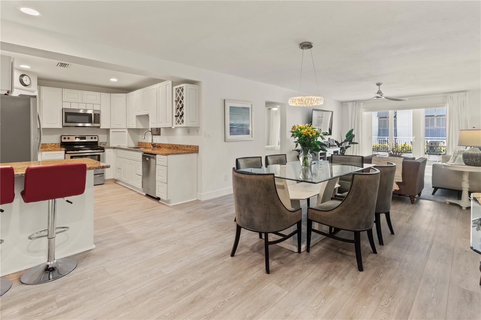 Image 4 of 48 For 1055 Peppertree Drive 102aa