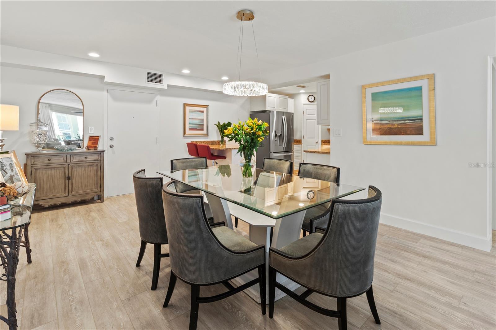 Image 9 of 48 For 1055 Peppertree Drive 102aa