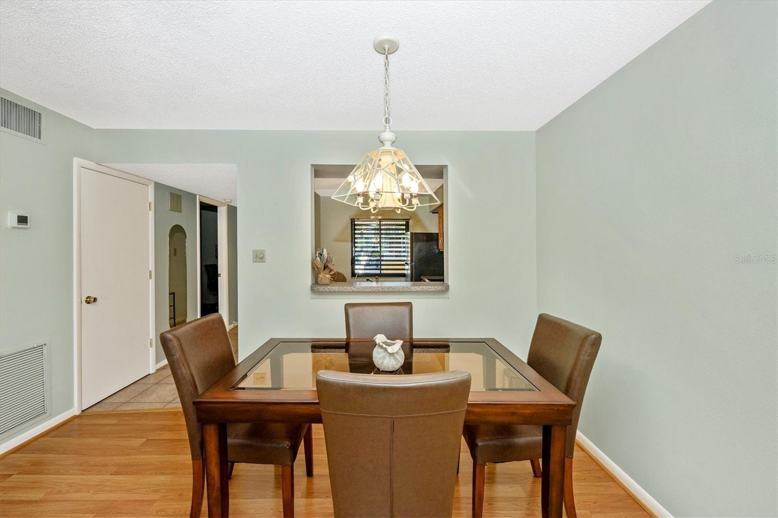 Image 18 of 65 For 5219 Lake Village Drive 21