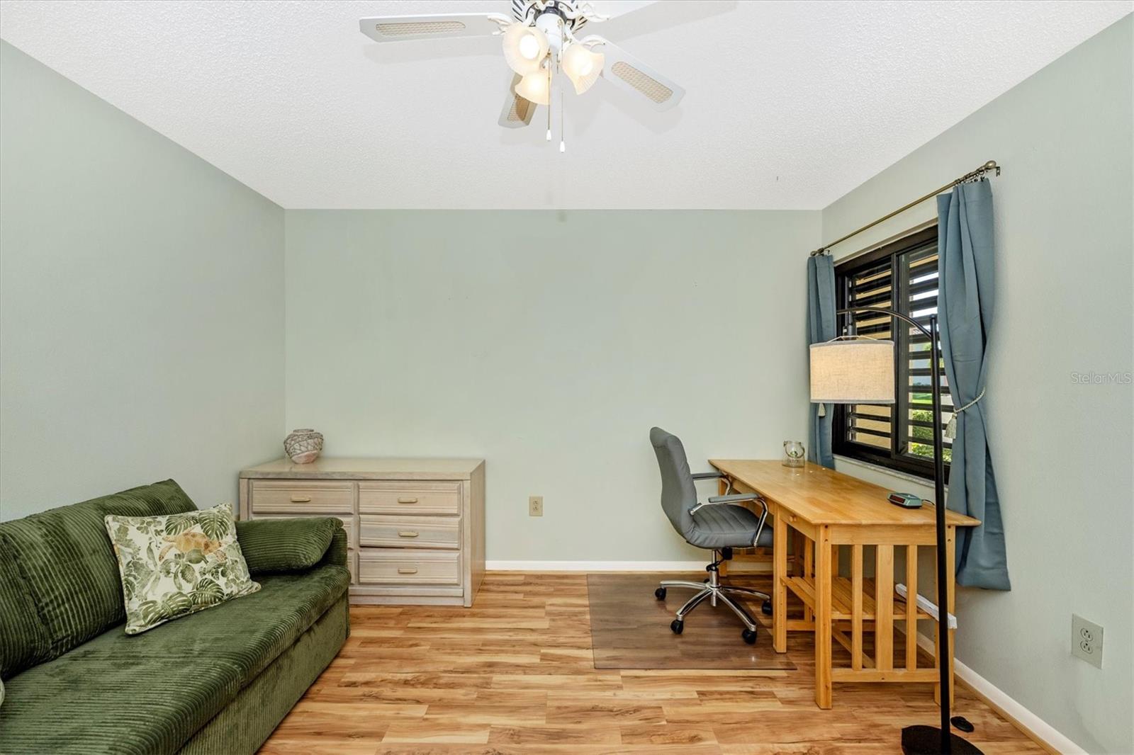 Image 30 of 65 For 5219 Lake Village Drive 21