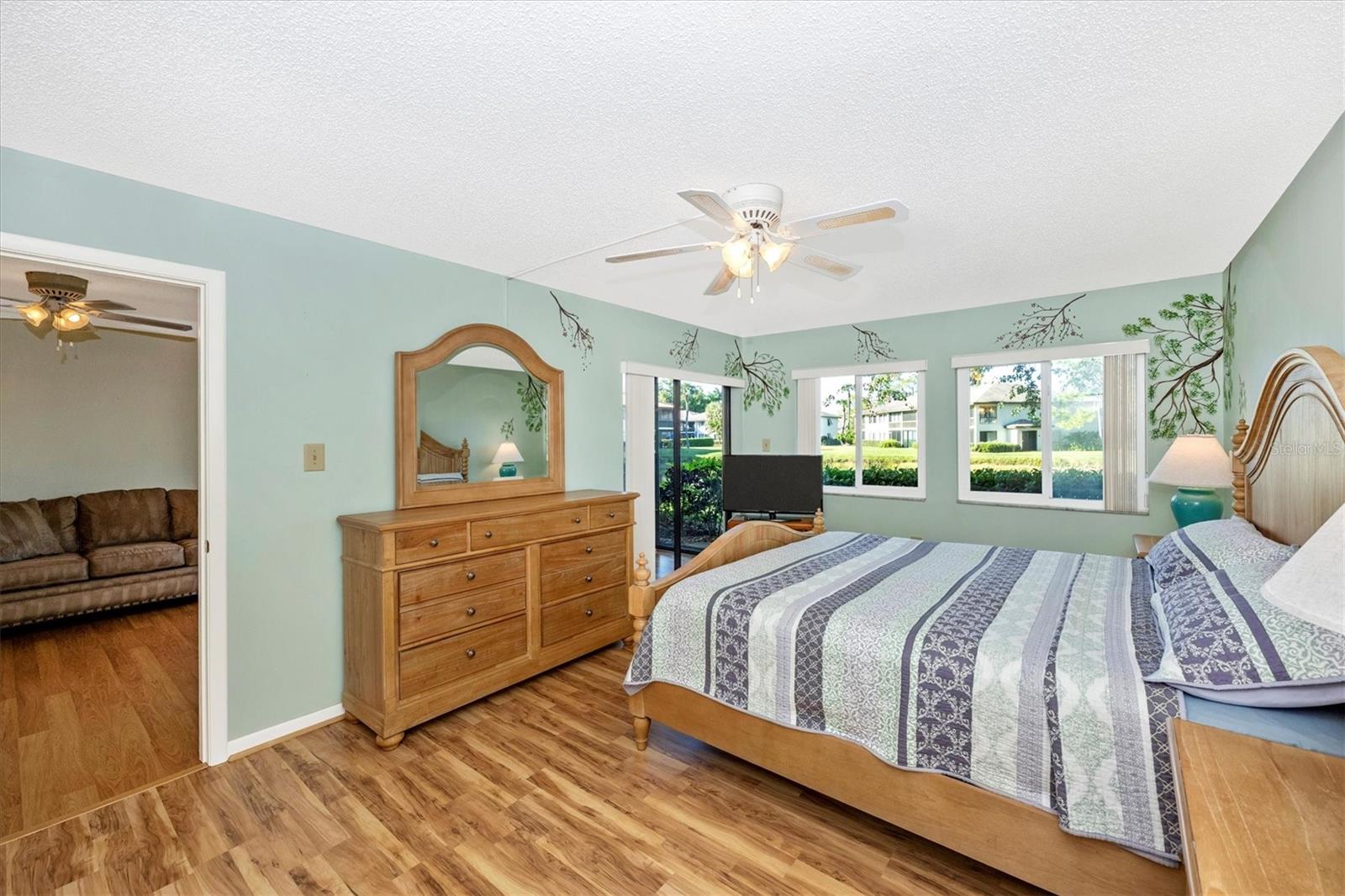 Image 4 of 65 For 5219 Lake Village Drive 21