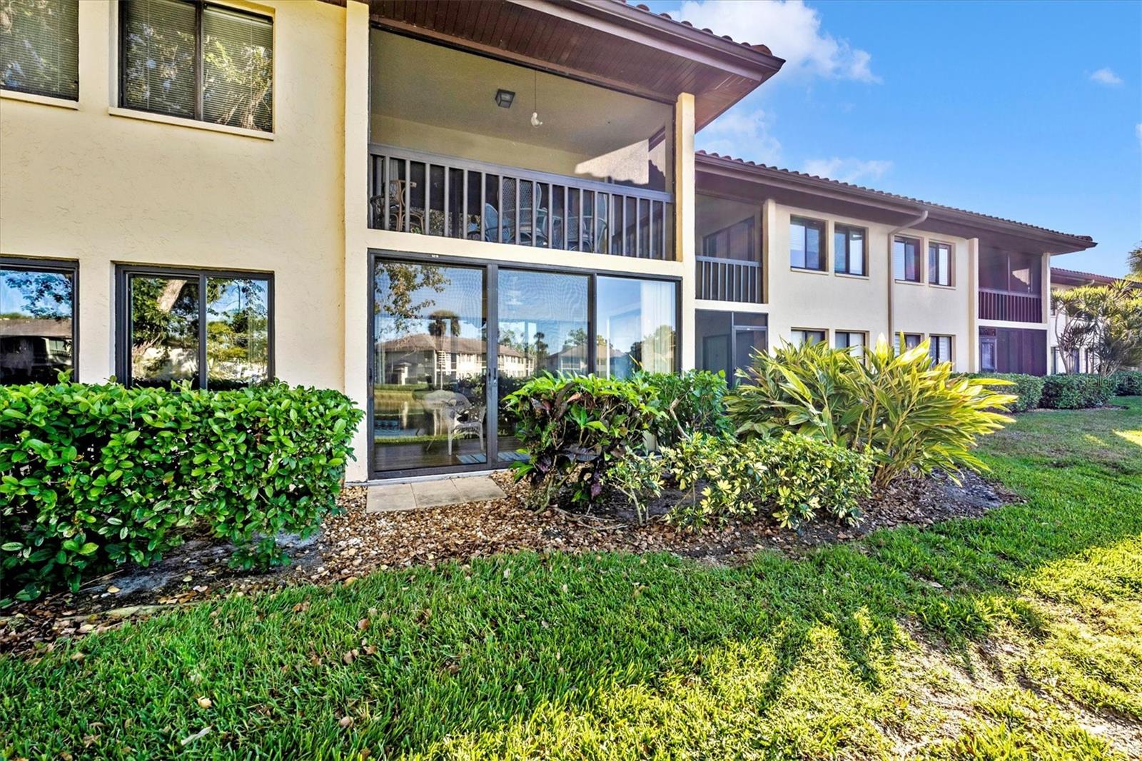 Image 40 of 65 For 5219 Lake Village Drive 21