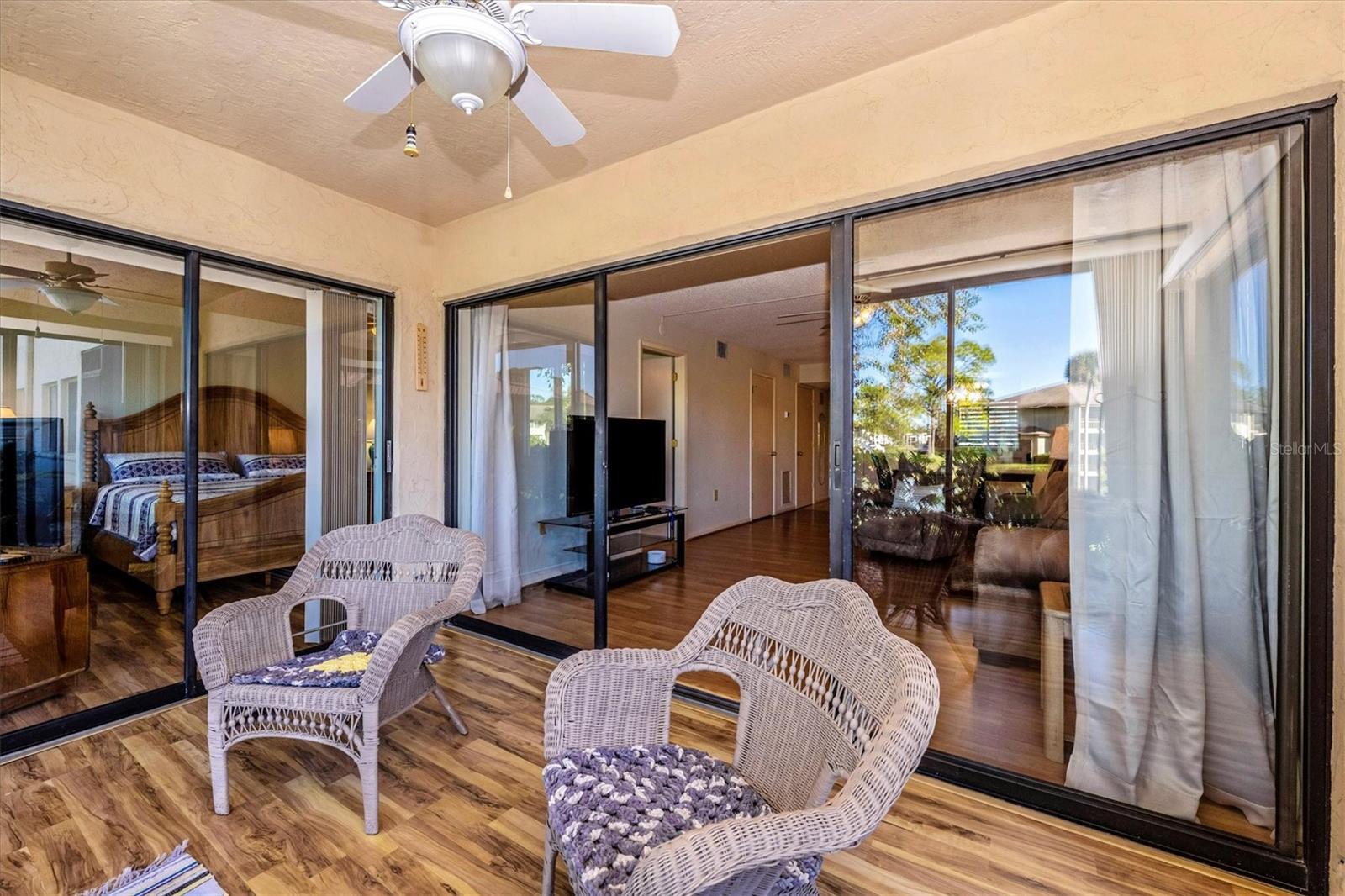 Image 5 of 65 For 5219 Lake Village Drive 21