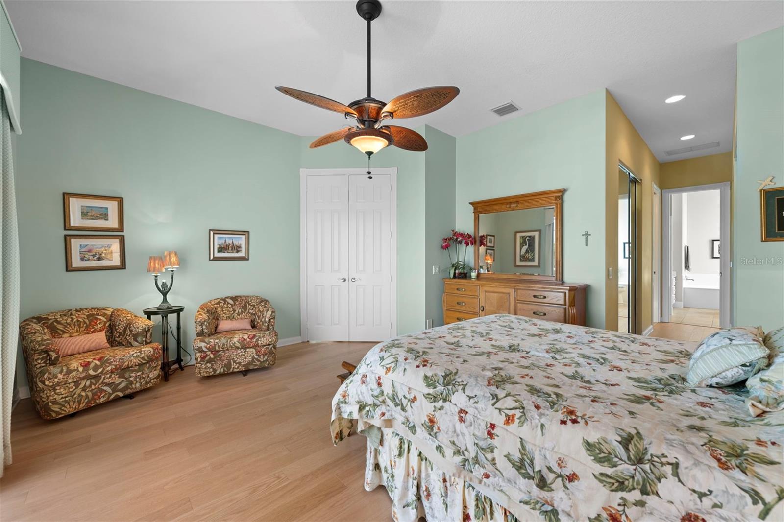 Image 14 of 64 For 7662 Uliva Way