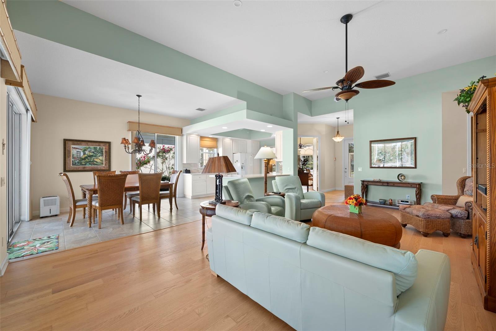 Image 5 of 64 For 7662 Uliva Way