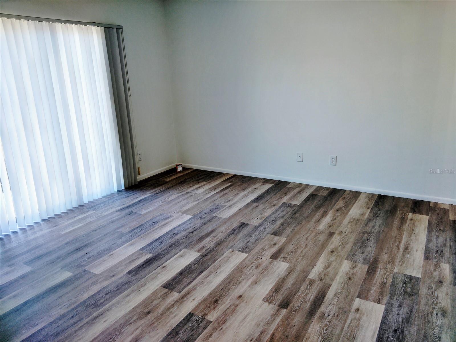 Image 9 of 13 For 4027 61st Street W