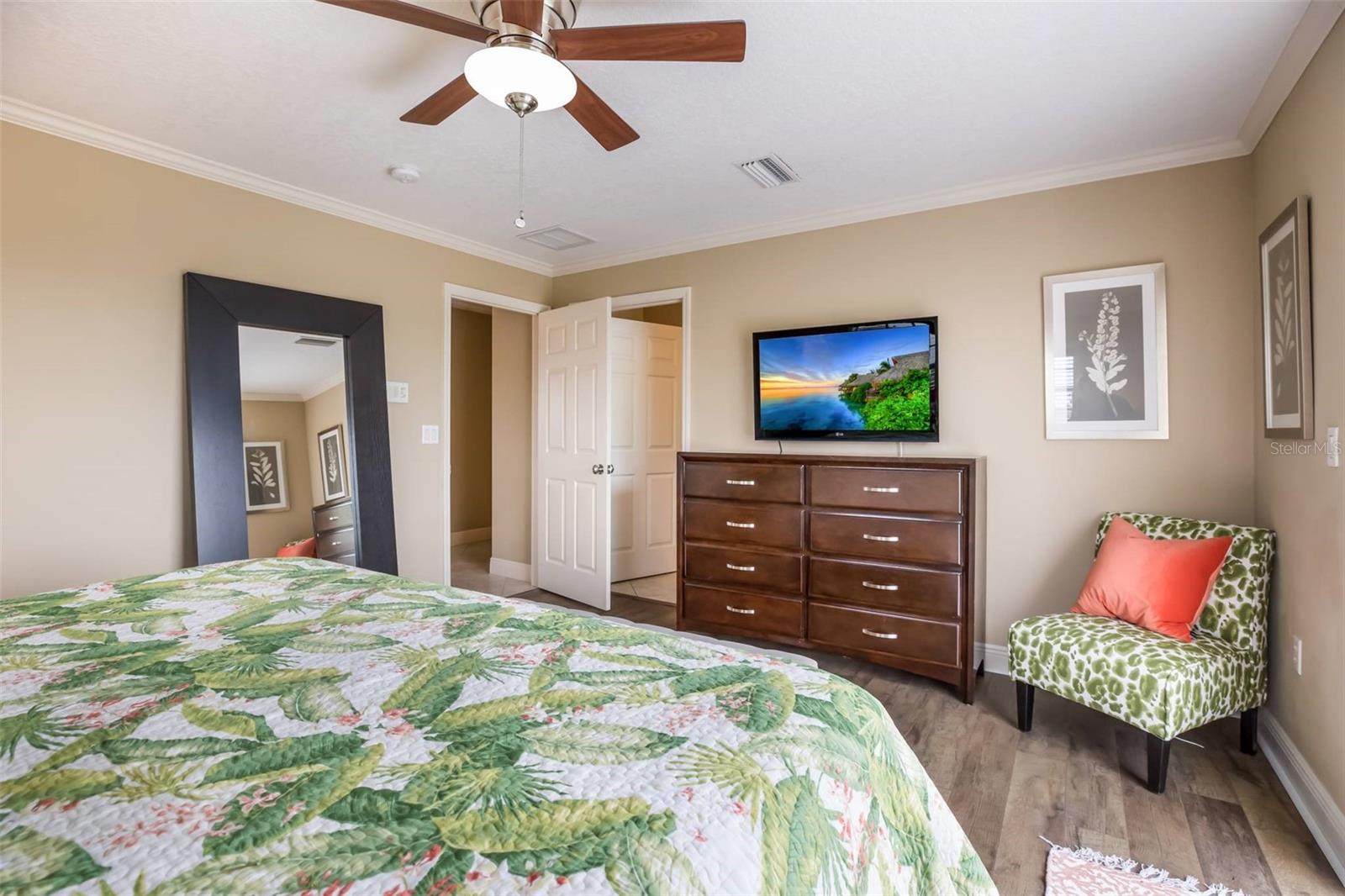 Image 21 of 35 For 318 64th Street