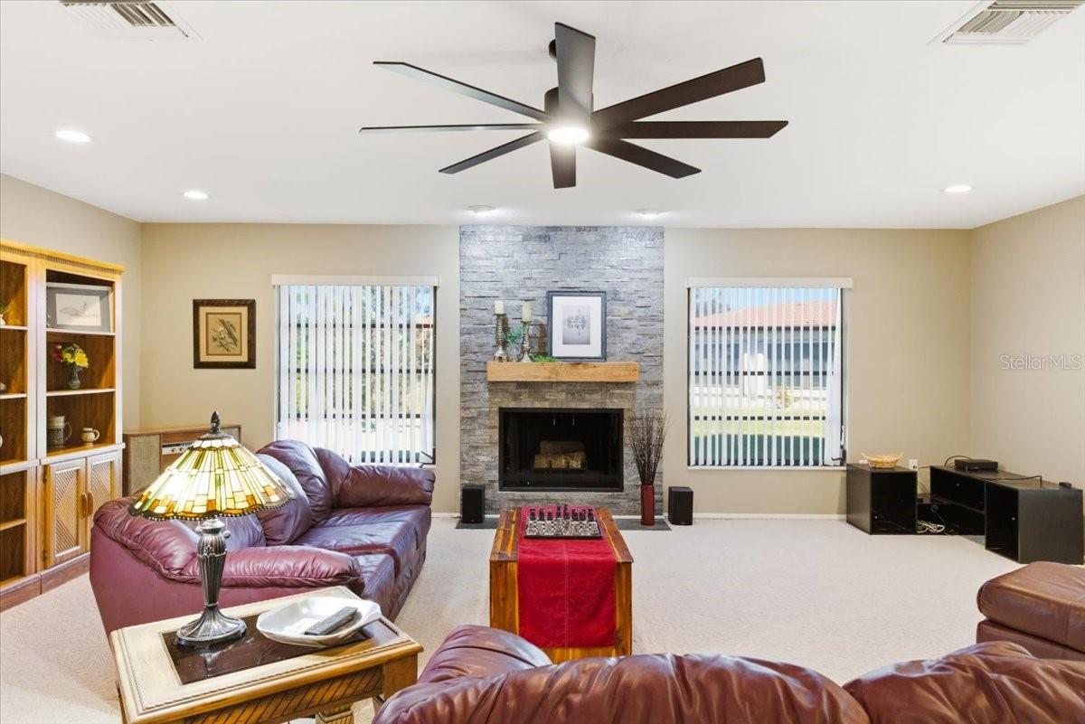 Image 2 of 48 For 771 Vivienda South Court 9