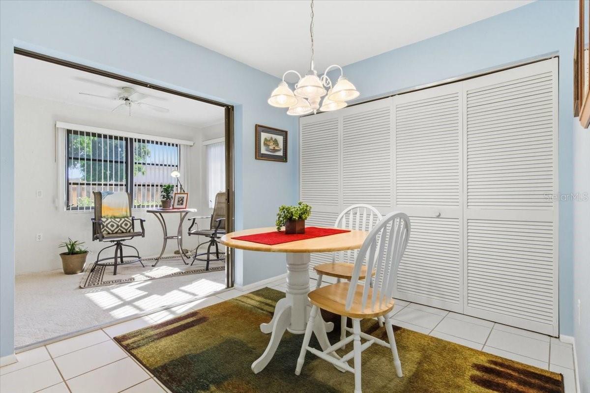 Image 24 of 48 For 771 Vivienda South Court 9