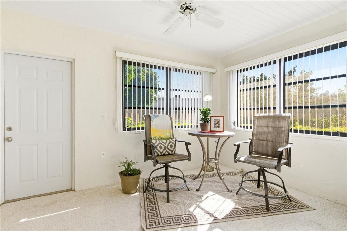 Image 25 of 48 For 771 Vivienda South Court 9