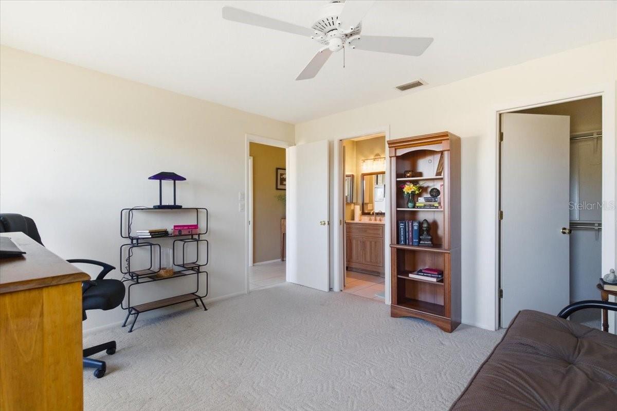 Image 36 of 48 For 771 Vivienda South Court 9